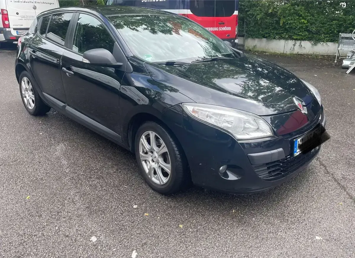 Gebraucht Renault Mégane III 101 PS (74 kW) 2012 Limousine