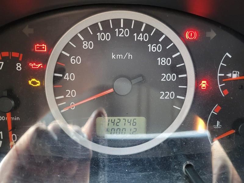 Gebraucht 2003 Nissan Almera Tino Van / Kleinbus | 890 € (Superpreis) - Bild 1/4