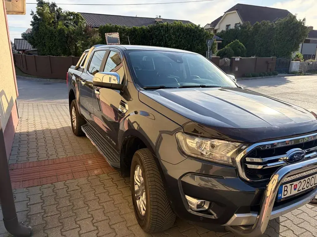 Gebraucht Ford Ranger 212 PS (155 kW) 2021 Grau Pickup