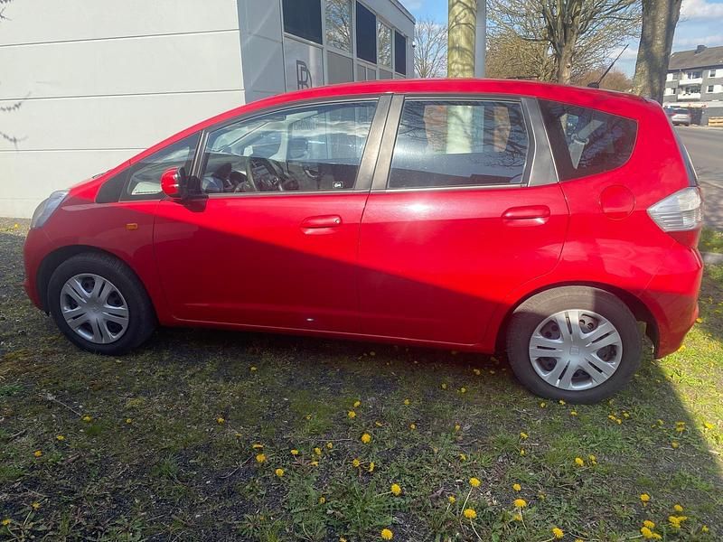 Gebraucht Honda Jazz Trend 90 PS (66 kW) 2009 Rot Kleinwagen