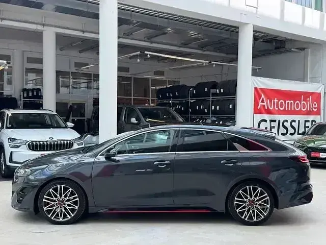 Gebraucht Kia ProCeed GT GT 235 PS (172 kW) 2023 Grau Kleinwagen