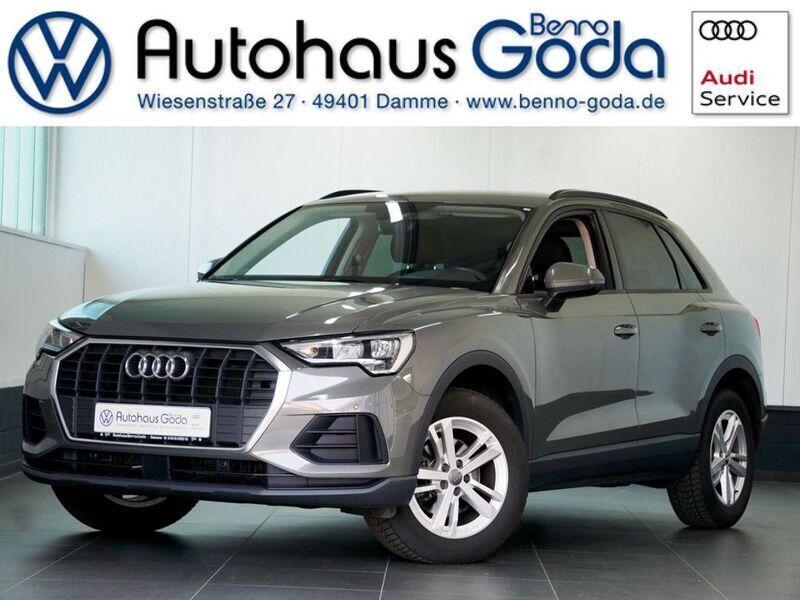 Chronosgrau (metallic) Gebraucht 2019 Audi Q3 Basis SUV | 23.950 € (Fairer Preis) - Bild 1/4