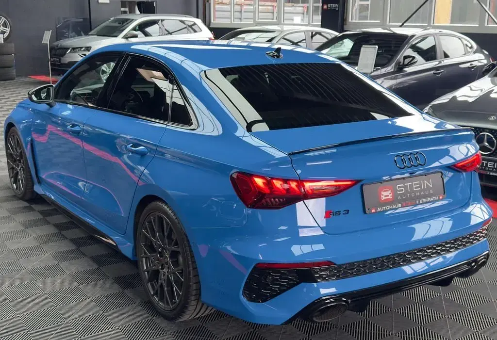 Gebraucht Audi RS3 Sport 400 PS (294 kW) 2023 Turboblau Limousine