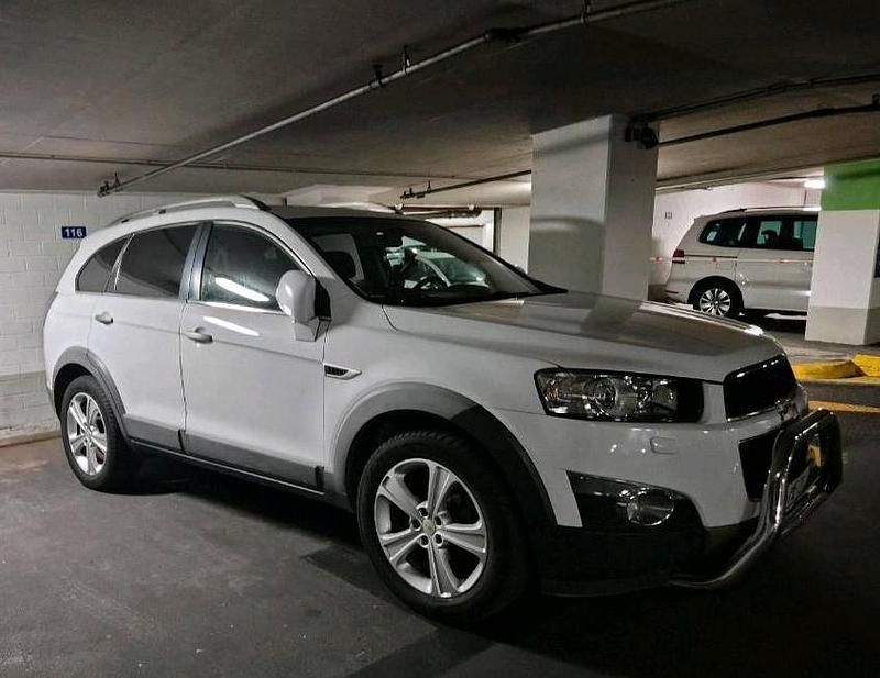 Gebraucht Chevrolet Captiva 183 PS (134 kW) 2012 Weiß SUV