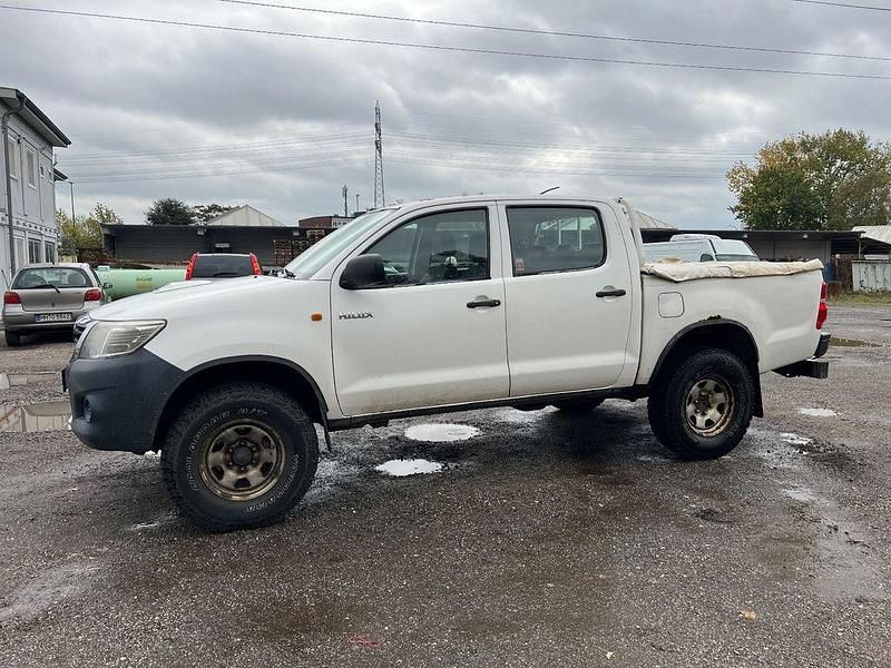Gebraucht Toyota HiLux 144 PS (105 kW) 2013 Weiß Abholung