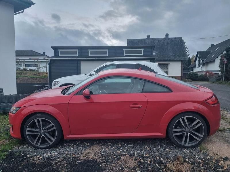 Beige Gebraucht 2015 Audi TT Ambiente Coupé | 12.300 € (Superpreis) - Bild 1/4