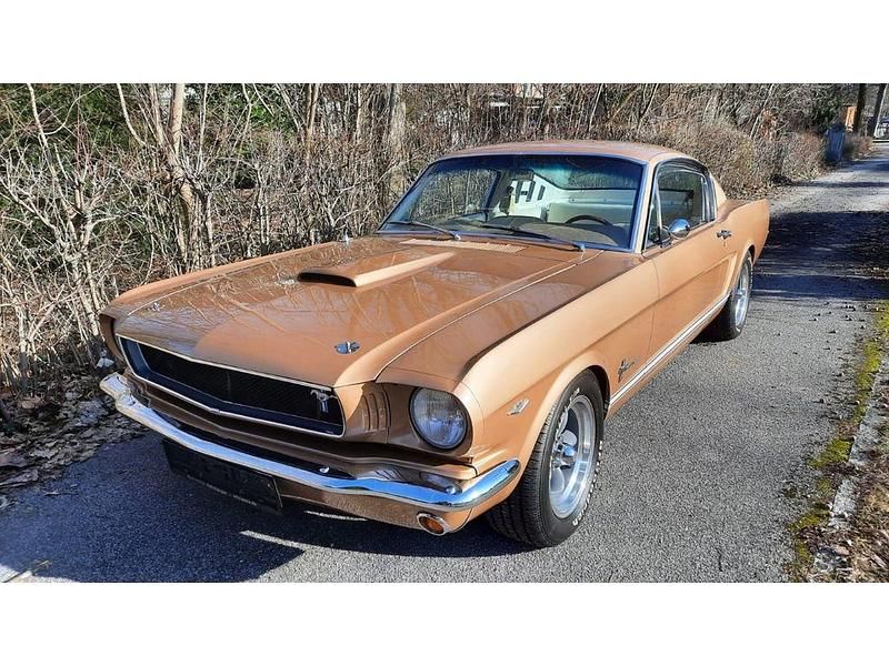 Gold Gebraucht 1965 Ford Mustang Fastback Coupé | 59.990 € - Bild 1/3