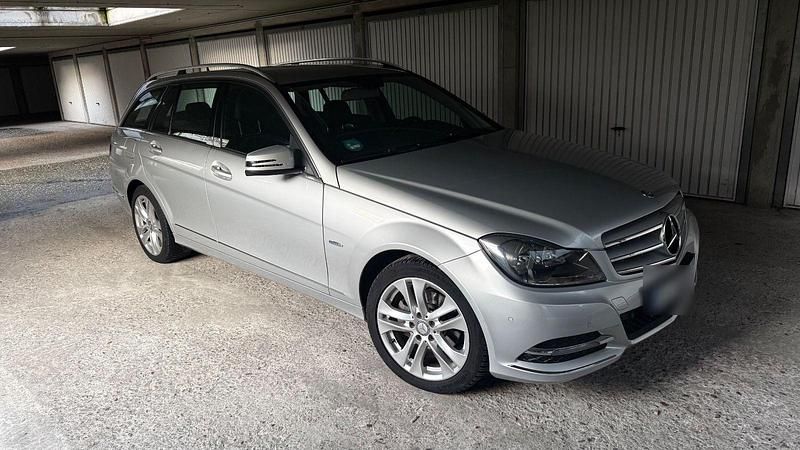 Gebraucht Mercedes C180 156 PS (114 kW) 2011 Silber Kombi