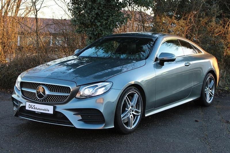 Grau Gebraucht 2018 Mercedes E300 AMG line Coupé | 34.820 € (Guter Preis) - Bild 1/4