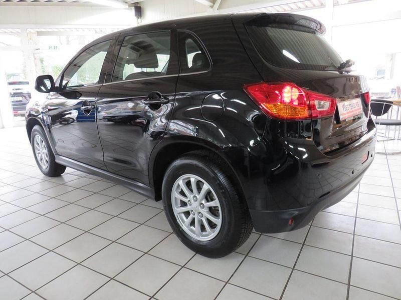 Używany Mitsubishi ASX Basis 117 KM (86 kW) 2016 Czarny SUV