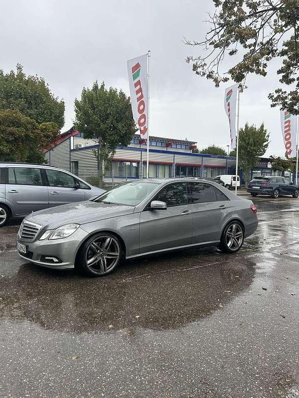 Gebraucht Mercedes E350 231 PS (169 kW) 2010 Grau Limousine