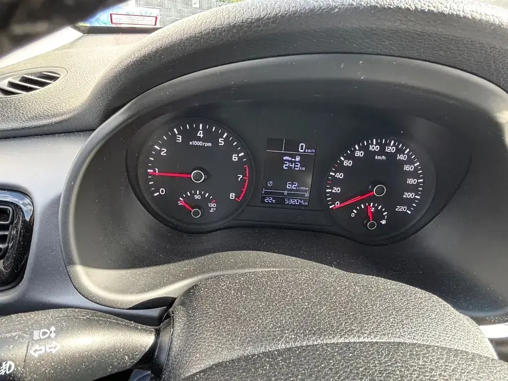 Gebraucht Kia Rio 101 PS (74 kW) 2019 Grau Limousine