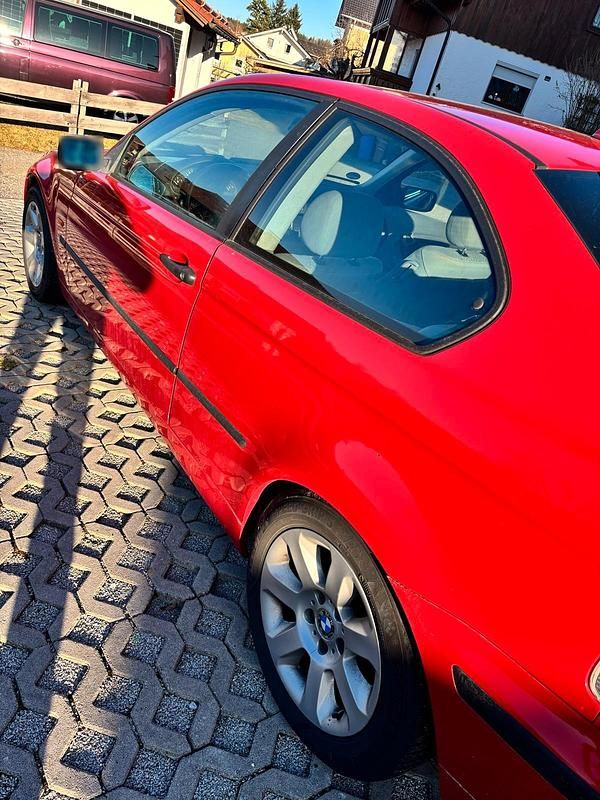 Gebraucht BMW 316 115 PS (84 kW) 2002 Rot Coupé