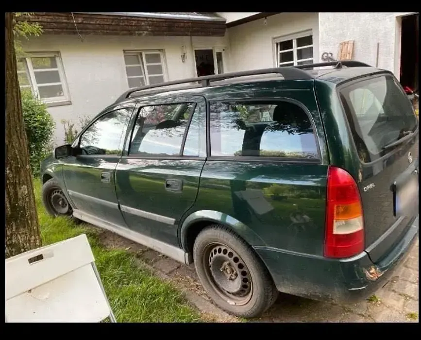 Gebraucht Opel Astra 101 PS (74 kW) 2001 Grün Kombi