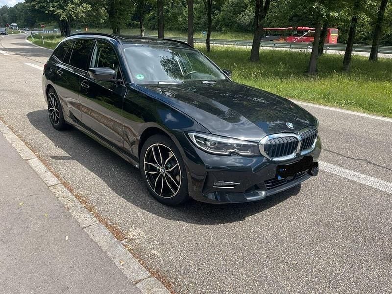 Gebraucht BMW 318 Sport Line 156 PS (114 kW) 2021 Schwarz Kombi