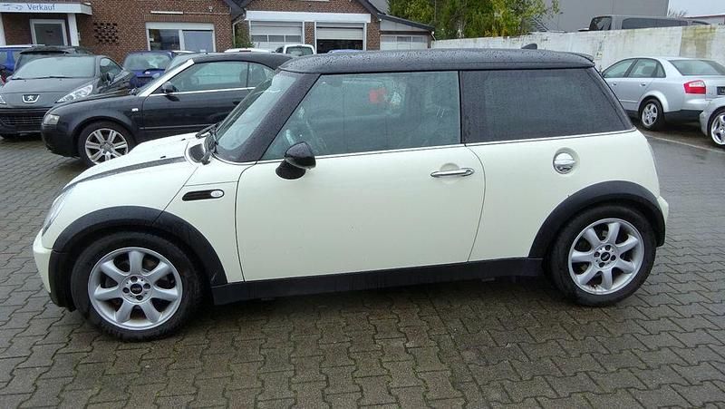 Gebraucht Mini Cooper 116 PS (85 kW) 2005 Weiß Kleinwagen