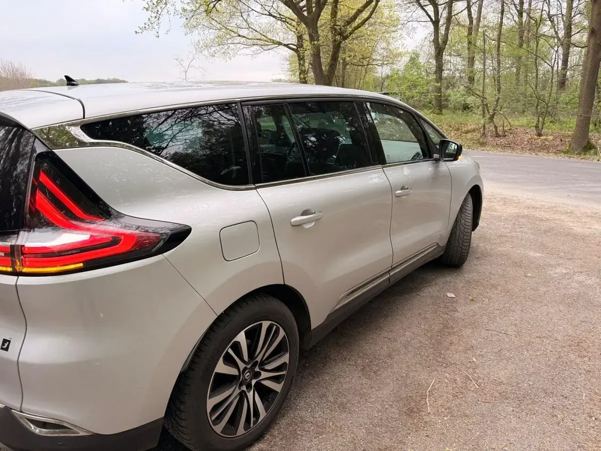 Second-hand Renault Espace Initiale Paris 160 CP (117 kW) 2018 Argintiu Monovolum