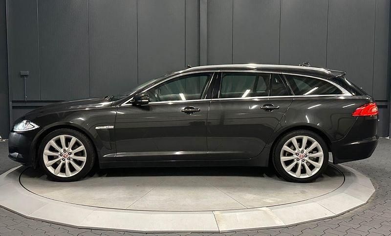 Gebraucht Jaguar XF Sportbrake 200 PS (147 kW) 2015 Stratus grey Kombi