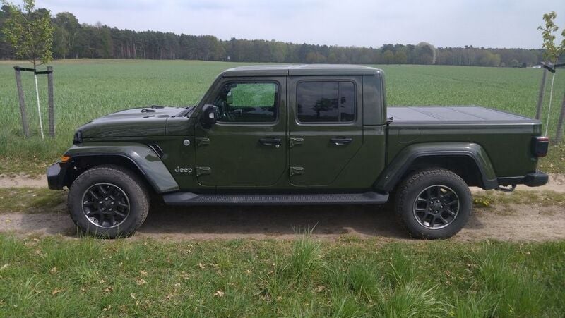 Grün Gebraucht 2021 Jeep Gladiator SUV | 39.800 € (Fairer Preis) - Bild 1/4