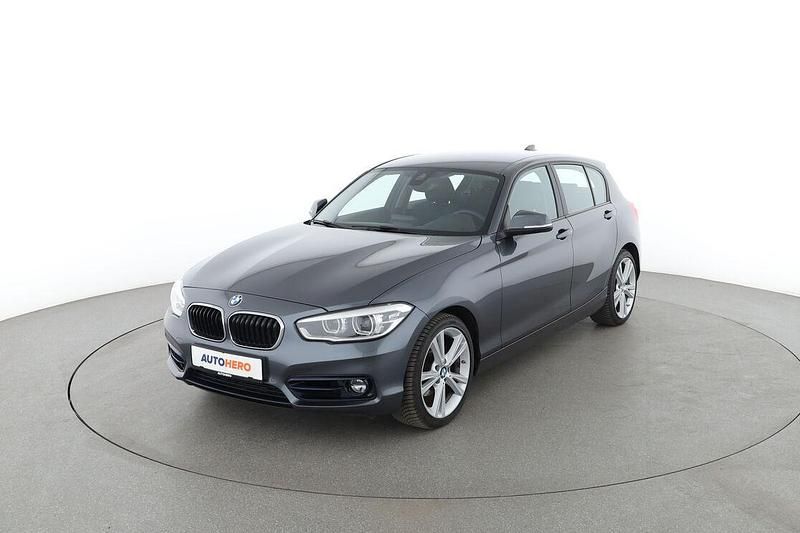 Grau Gebraucht 2019 BMW 120 Sport Line Kleinwagen | 18.850 € (Guter Preis) - Bild 1/3