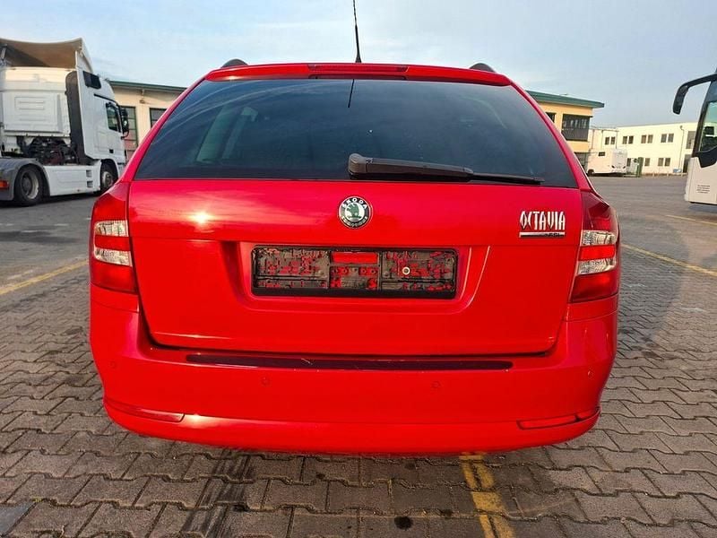 Gebraucht Skoda Octavia Ambiente 116 PS (85 kW) 2006 Rot Kombi
