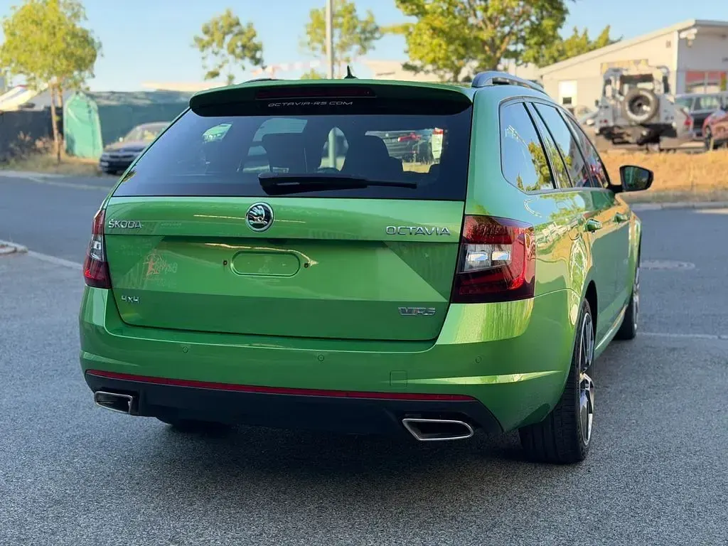 Gebraucht Skoda Octavia RS 184 PS (135 kW) 2017 Grün Kombi