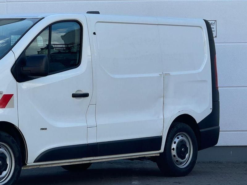 Gebraucht Opel Vivaro 120 PS (88 kW) 2015 Weiß Van / Kleinbus