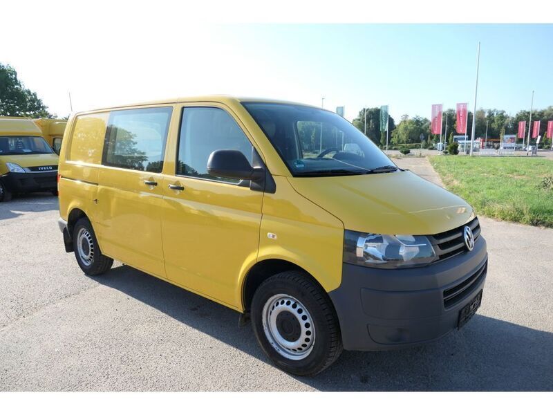 Gebraucht VW T5 84 PS (61 kW) 2011 Ginstergelb r1032 Van