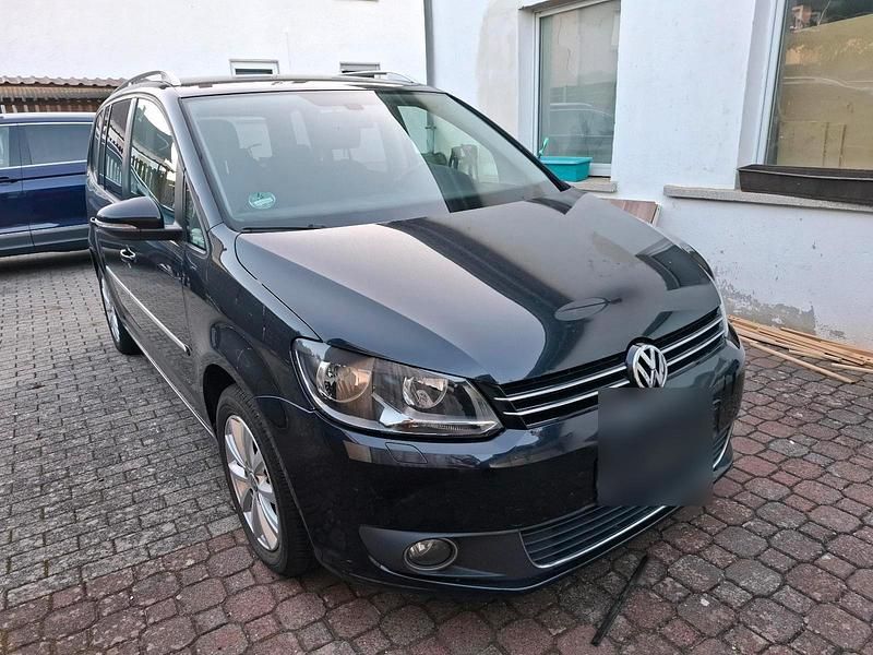 Schwarz Gebraucht 2012 VW Touran Highline Van / Kleinbus | 6.999 € (Fairer Preis) - Bild 1/4