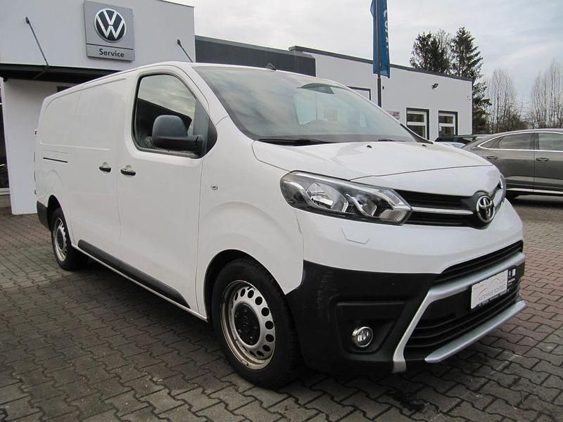 Gebraucht Toyota Proace 177 PS (130 kW) 2019 Weiß Van / Kleinbus