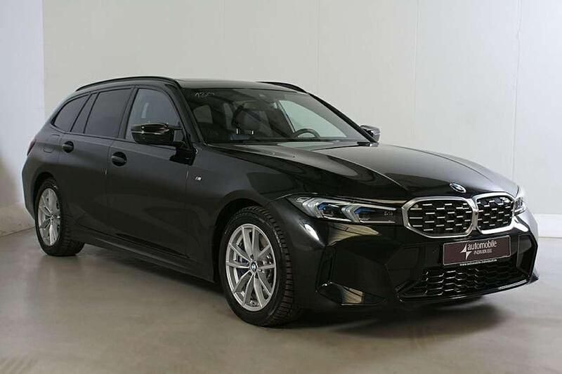 Gebraucht BMW 340 374 PS (275 kW) 2025 Saphirschwarz met. Kombi