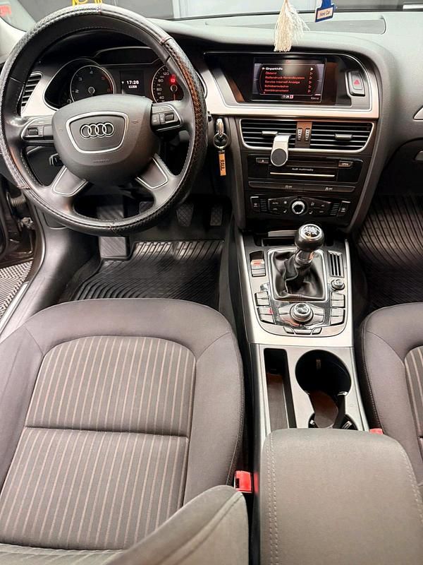 Gebraucht Audi A4 150 PS (110 kW) 2013 Braun Kombi