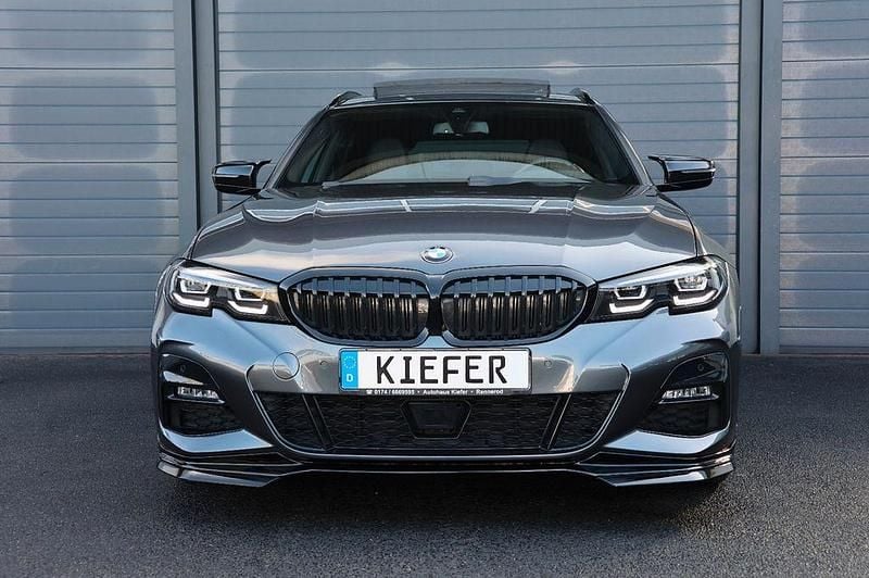 Gebraucht BMW 330e Performance 258 PS (189 kW) 2021 Grau Kombi