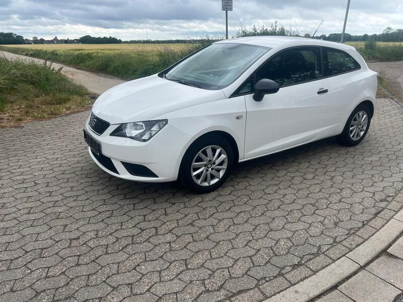Weiß Gebraucht 2016 Seat Ibiza Kleinwagen | 6.500 € (Fairer Preis) - Bild 1/4