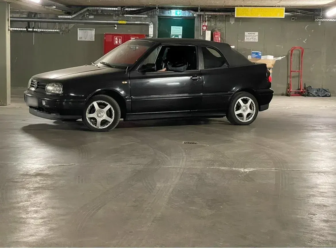 Gebraucht VW Golf Cabriolet 115 PS (84 kW) 1997 Schwarz Cabrio