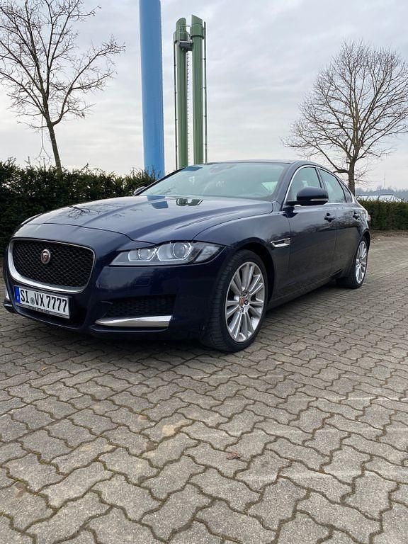 Gebraucht Jaguar XF 300 PS (220 kW) 2016 Blau Limousine