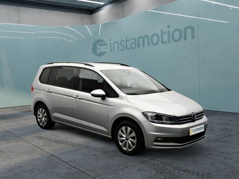Silber Gebraucht 2024 VW Touran Comfortline Van / Kleinbus | 34.940 € (Fairer Preis) - Bild 1/4