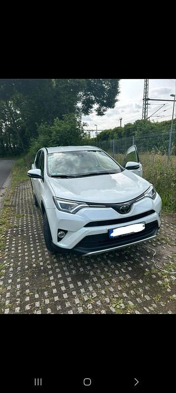 Andere farben Gebraucht 2016 Toyota RAV4 SUV | 15.499 € (Fairer Preis) - Bild 1/4