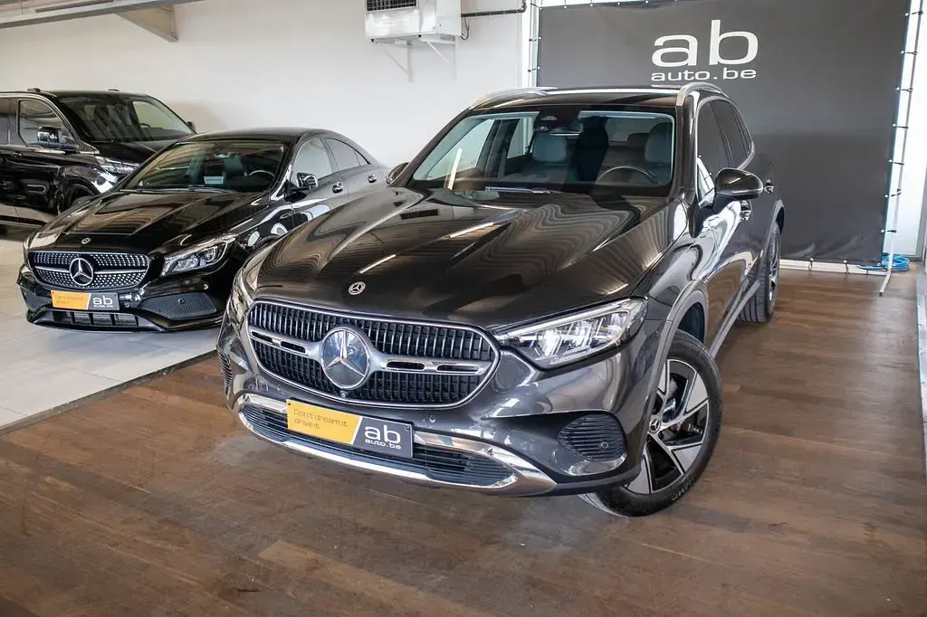 Gebraucht Mercedes GLC300e 313 PS (230 kW) 2023 Grau SUV