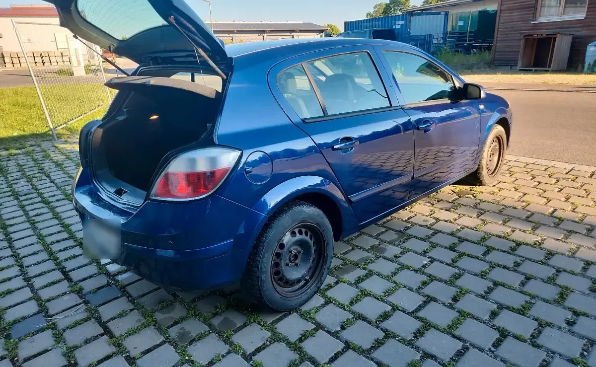 Gebraucht Opel Astra 90 PS (66 kW) 2009 Blau Kleinwagen