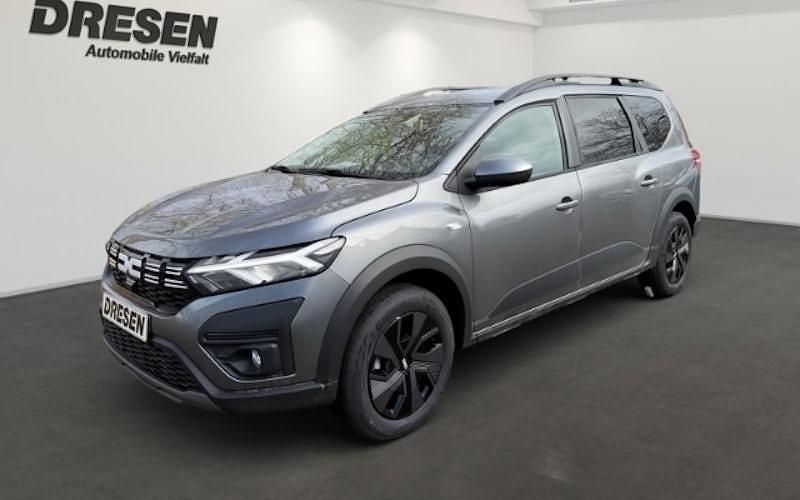 Neu Dacia Duster Expression 158 PS (116 kW) 2025 Grau SUV