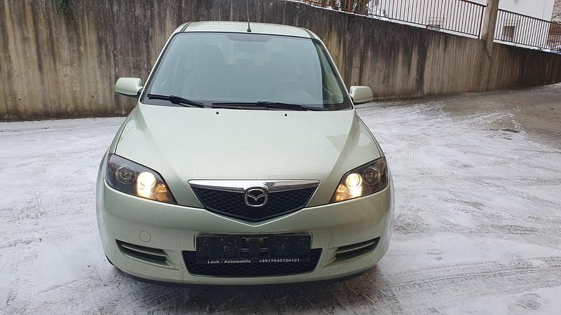 Gebraucht Mazda 2 75 PS (55 kW) 2007 Grün Kleinwagen