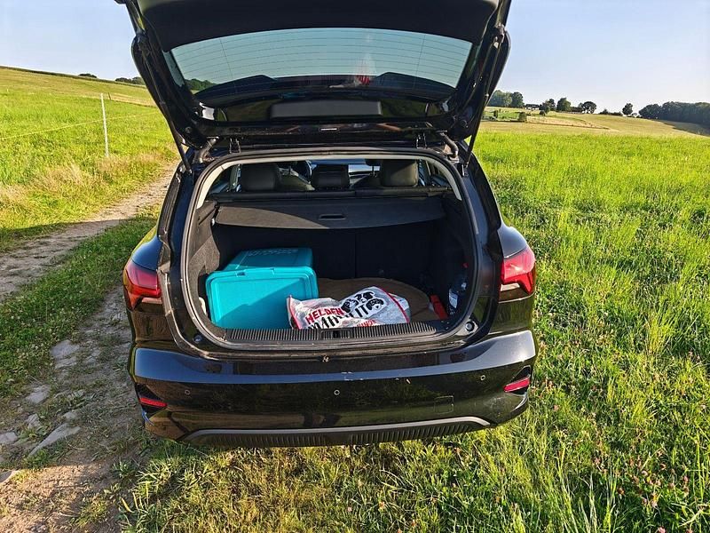 Gebraucht MG MG5 EV Luxury 114 kW (156 PS) 2023 Schwarz Kombi