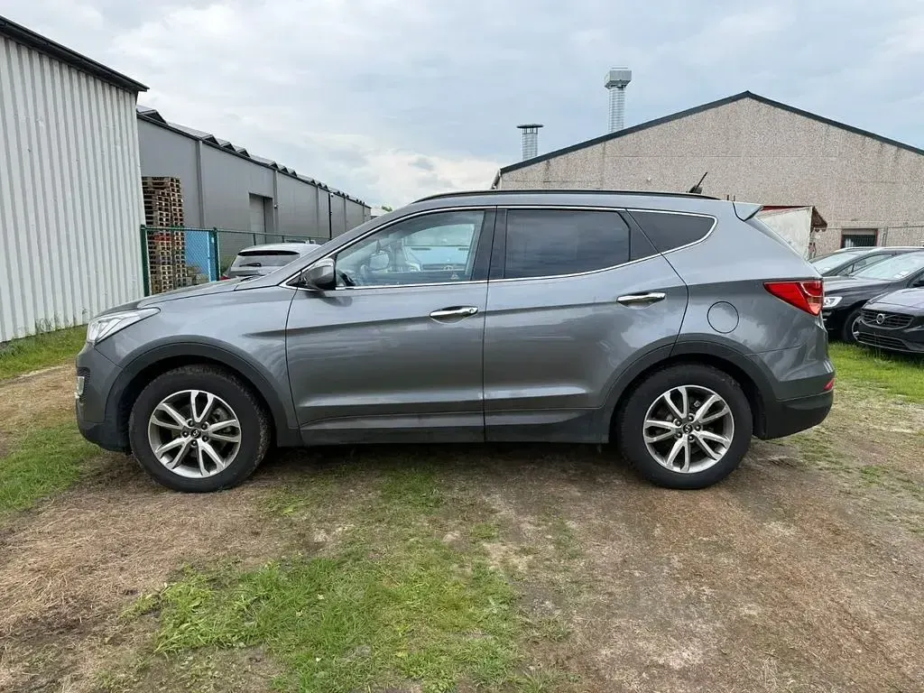 Gebraucht Hyundai Santa Fe 150 PS (110 kW) 2015 Grau SUV