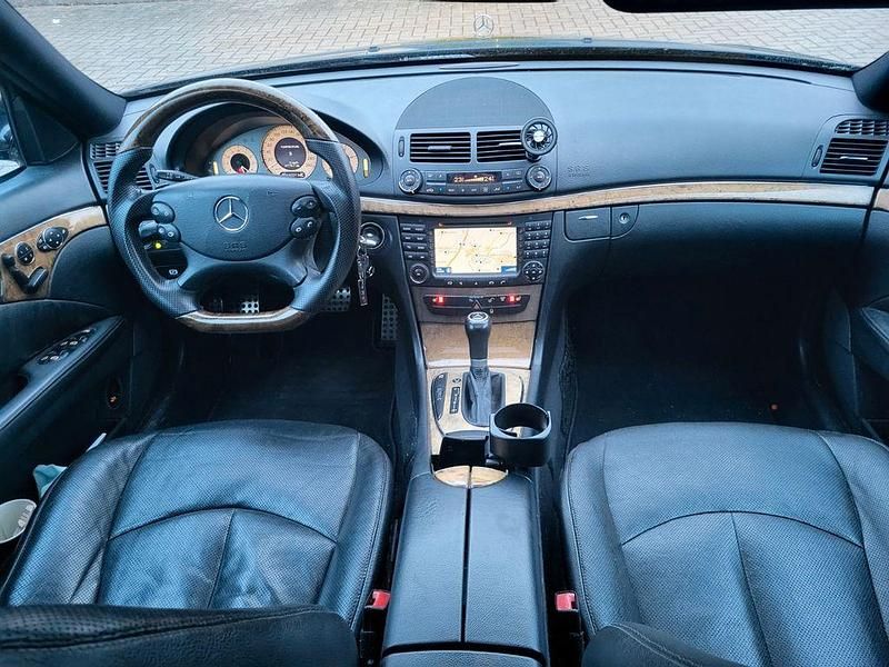 Gebraucht Mercedes E320 Avantgarde 224 PS (164 kW) 2007 Schwarz Limousine