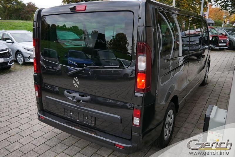 Gebraucht Renault Trafic Evolution 150 PS (110 kW) 2024 Tenebroschwarz metallic Van / Kleinbus