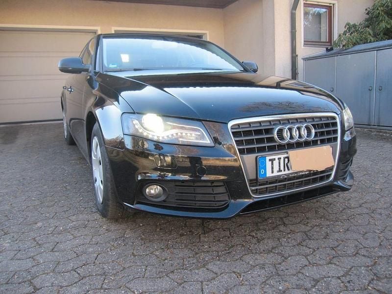 Schwarz Gebraucht 2009 Audi A4 Limousine | 4.990 € (Guter Preis) - Bild 1/4