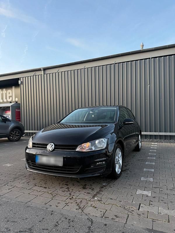 Second-hand VW Golf 105 CP (77 kW) 2013 Negru Coupe