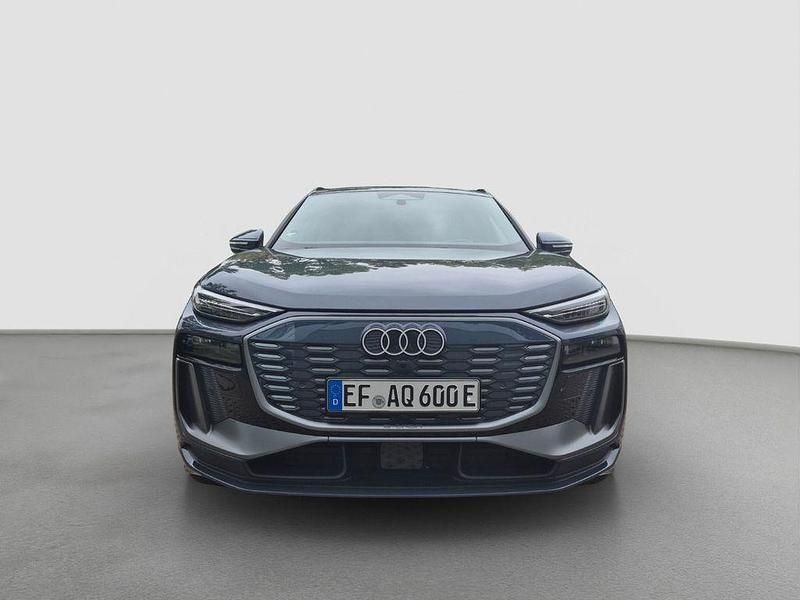 Gebraucht Audi Q6 e-tron Sport 284 kW (387 PS) 2024 Plasmablau metallic SUV