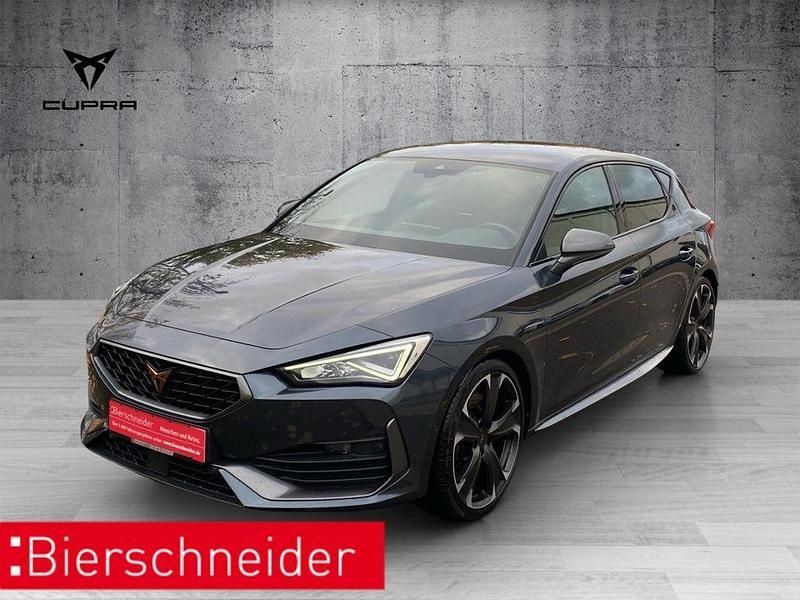 Grau Gebraucht 2022 Cupra Leon VZ Limousine | 27.950 € (Fairer Preis) - Bild 1/4